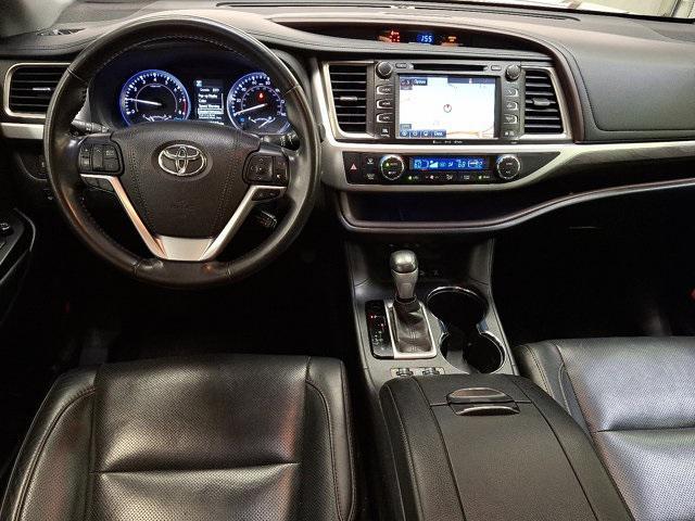 used 2019 Toyota Highlander car, priced at $31,300