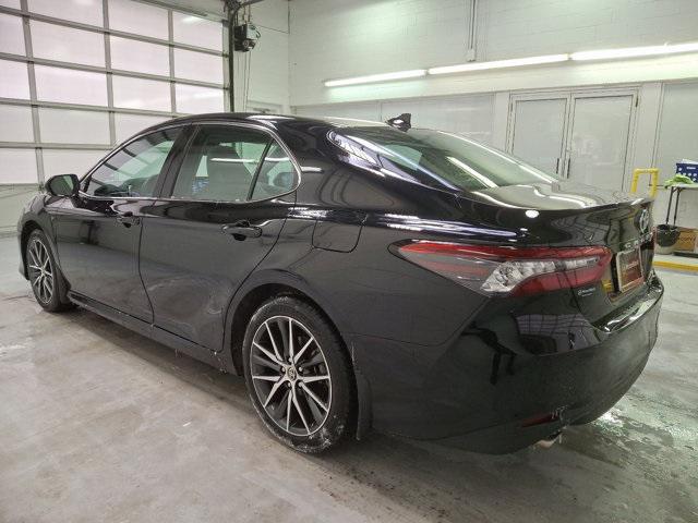 used 2022 Toyota Camry Hybrid car, priced at $28,100