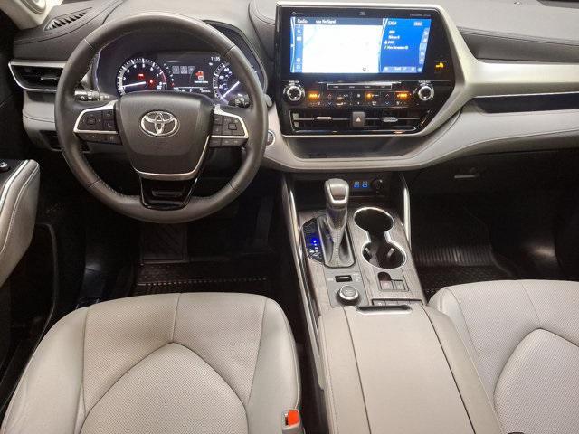 used 2022 Toyota Highlander car, priced at $41,800