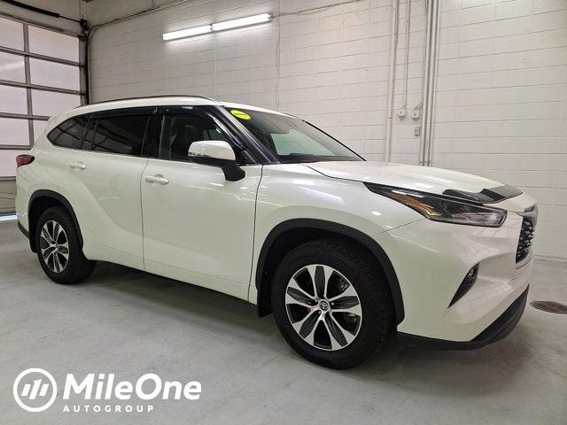 used 2021 Toyota Highlander car, priced at $33,000