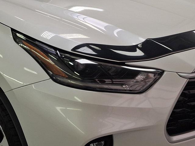 used 2021 Toyota Highlander car, priced at $33,000