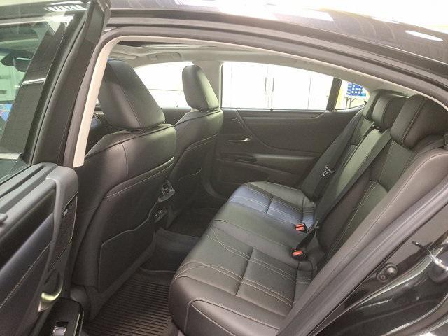 used 2022 Lexus ES 350 car, priced at $43,100