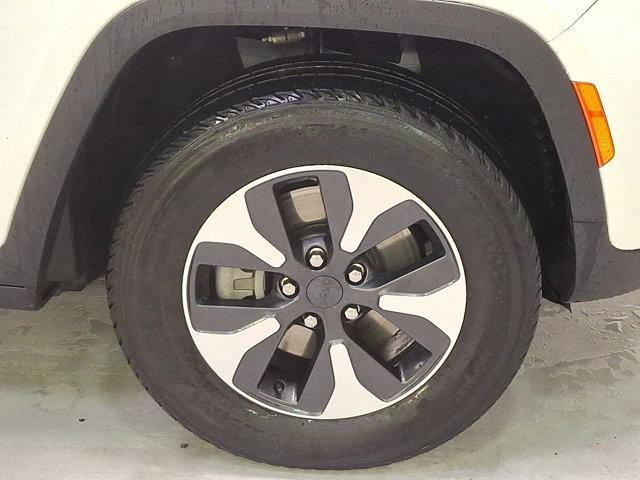 used 2024 Jeep Grand Cherokee car, priced at $30,300