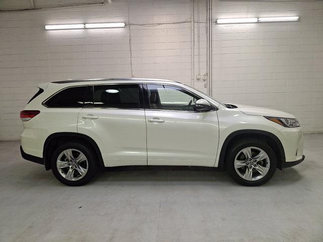 used 2019 Toyota Highlander car, priced at $29,201