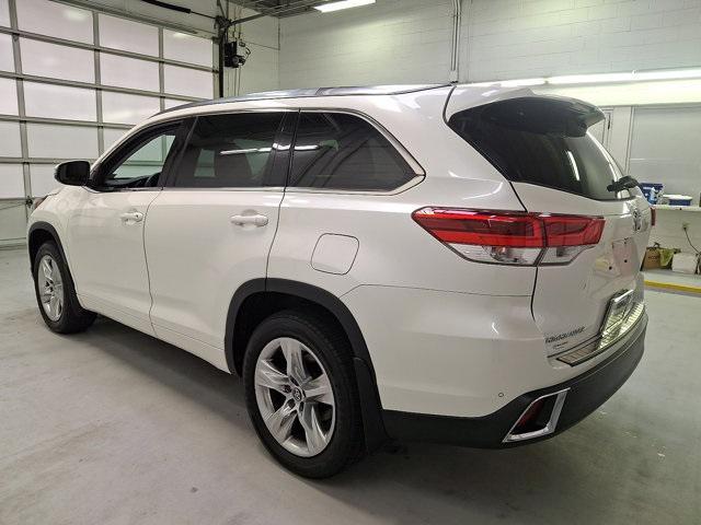 used 2019 Toyota Highlander car, priced at $29,201