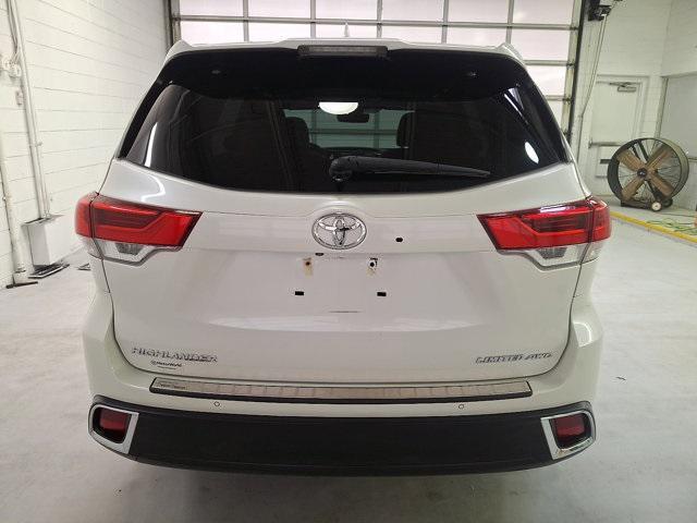 used 2019 Toyota Highlander car, priced at $29,201