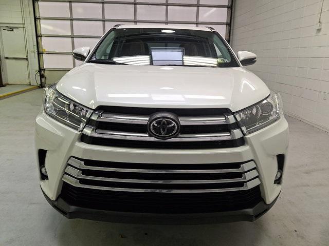 used 2019 Toyota Highlander car, priced at $29,201