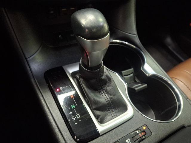 used 2019 Toyota Highlander car, priced at $29,201