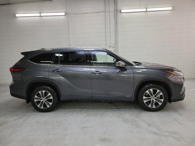 used 2021 Toyota Highlander Hybrid car, priced at $36,800