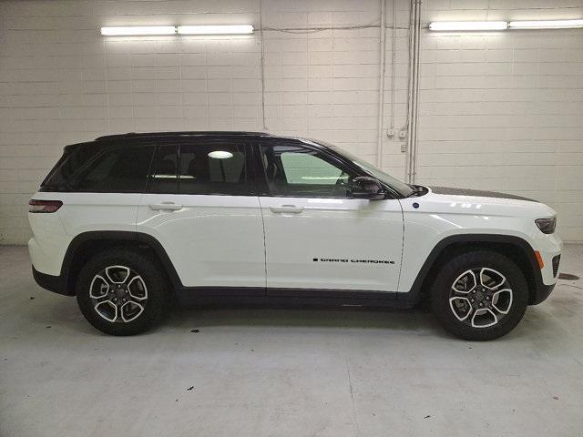 used 2024 Jeep Grand Cherokee car, priced at $37,200