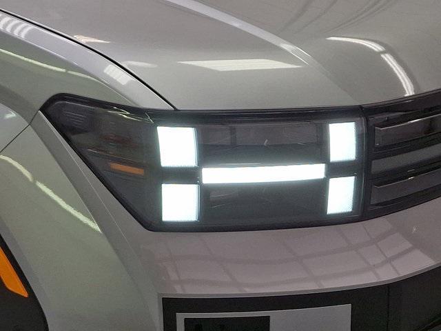 used 2024 Hyundai Santa Fe car, priced at $41,400