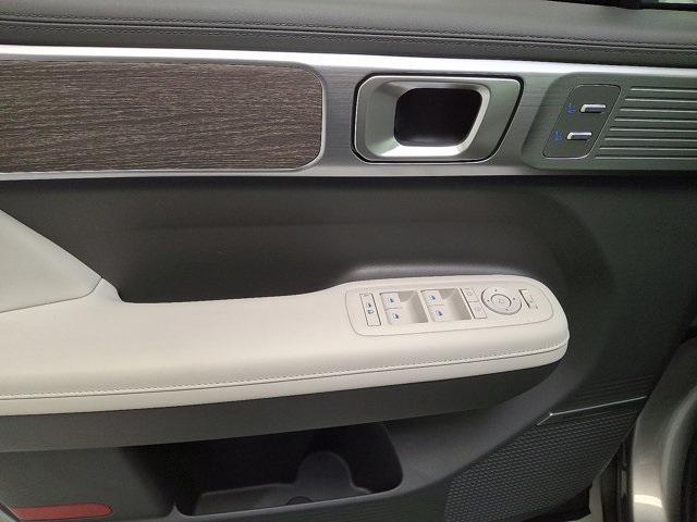 used 2024 Hyundai Santa Fe car, priced at $41,400