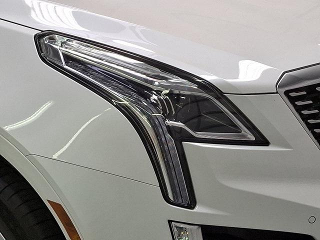 used 2022 Cadillac XT5 car, priced at $32,700