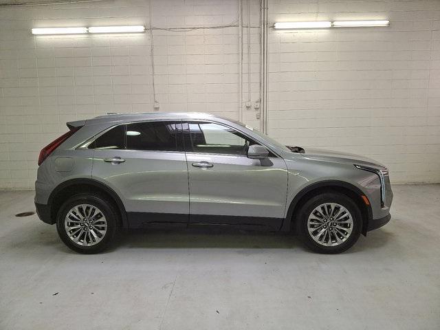 used 2025 Cadillac XT4 car, priced at $39,000