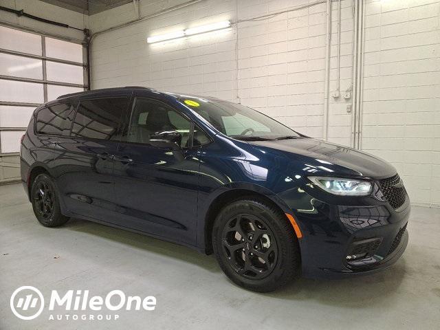 used 2024 Chrysler Pacifica Hybrid car, priced at $36,900