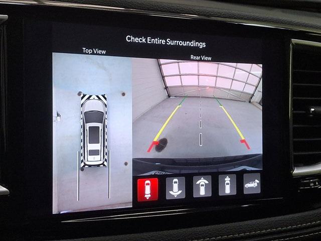 used 2024 Chrysler Pacifica Hybrid car, priced at $36,900