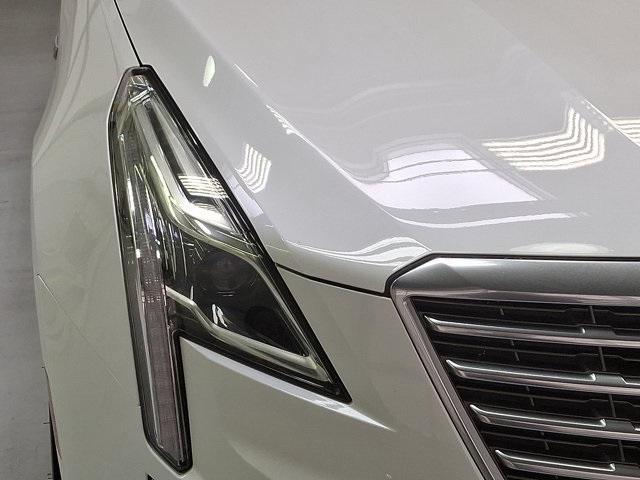 used 2017 Cadillac XT5 car, priced at $21,700
