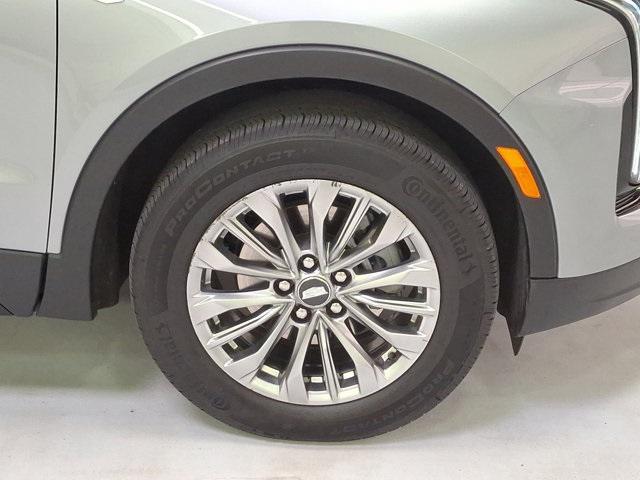 used 2025 Cadillac XT4 car, priced at $44,600