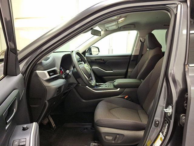 used 2022 Toyota Highlander car, priced at $33,900