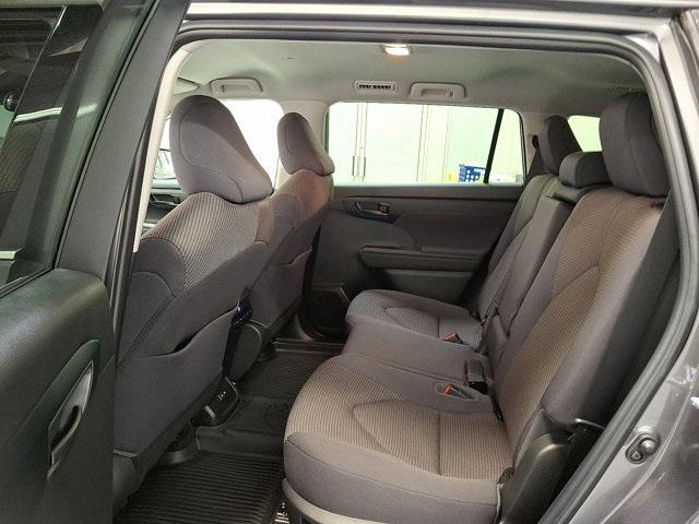 used 2022 Toyota Highlander car, priced at $33,900
