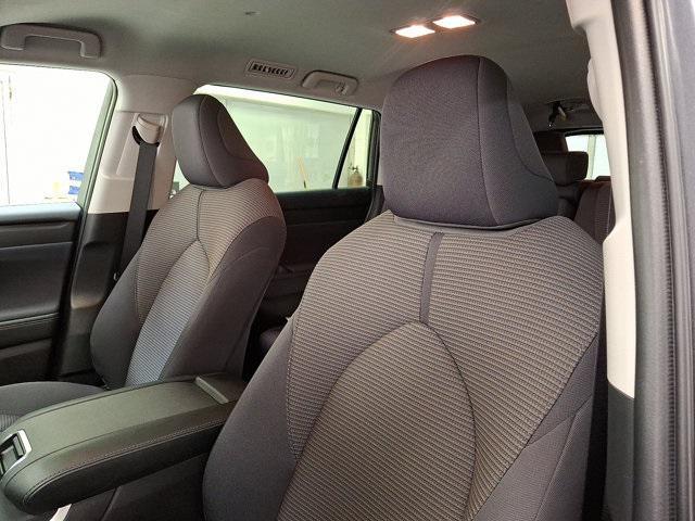used 2022 Toyota Highlander car, priced at $33,900