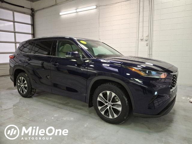 used 2021 Toyota Highlander car, priced at $32,800