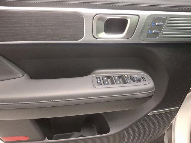 used 2024 Hyundai Santa Fe car, priced at $41,200