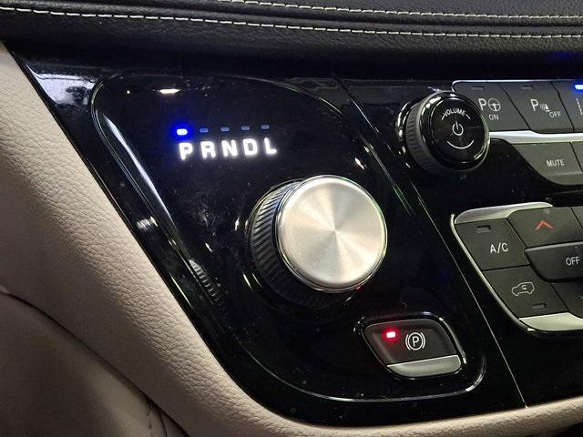 used 2022 Chrysler Pacifica car, priced at $33,400