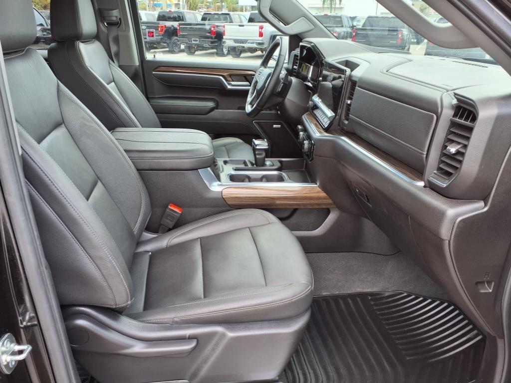 used 2025 Chevrolet Silverado 1500 car, priced at $42,484