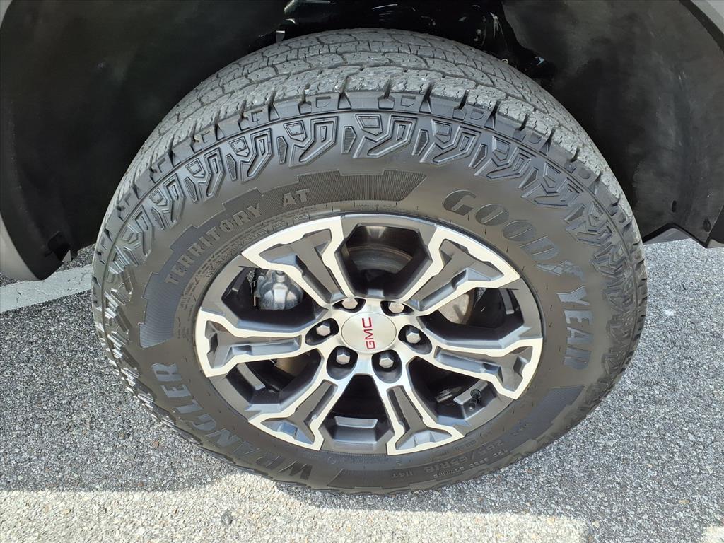 used 2024 GMC Canyon car, priced at $40,484