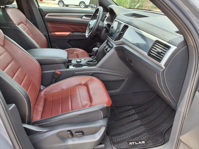 used 2021 Volkswagen Atlas Cross Sport car, priced at $25,000
