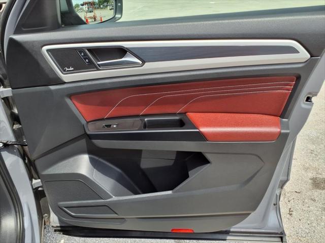 used 2021 Volkswagen Atlas Cross Sport car, priced at $25,000