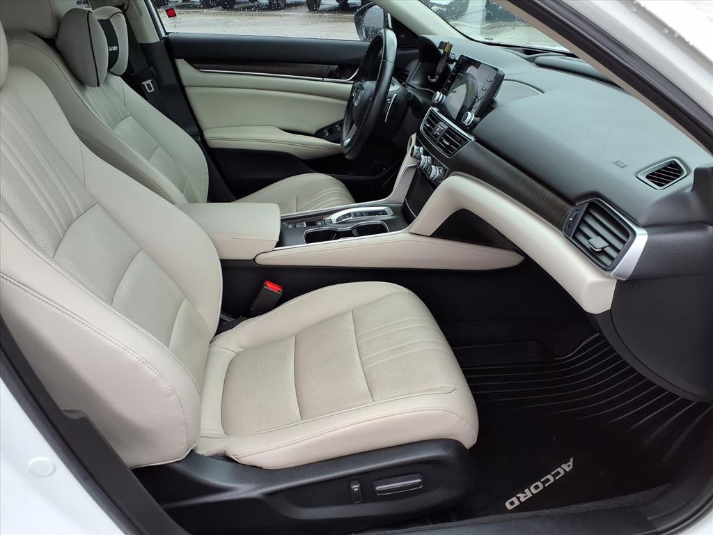 used 2022 Honda Accord Hybrid car, priced at $26,484