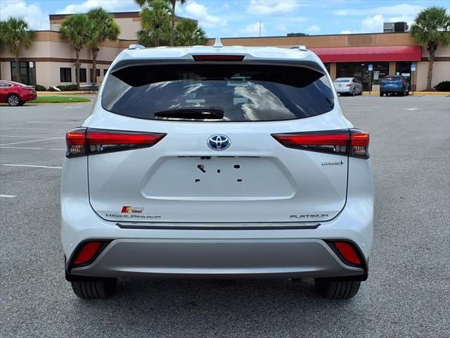 used 2022 Toyota Highlander Hybrid car, priced at $44,484