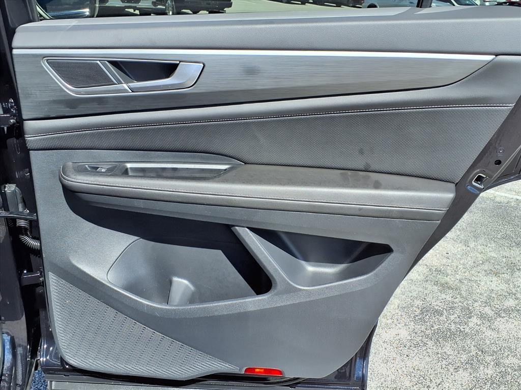 used 2025 Volkswagen Atlas Cross Sport car, priced at $32,997