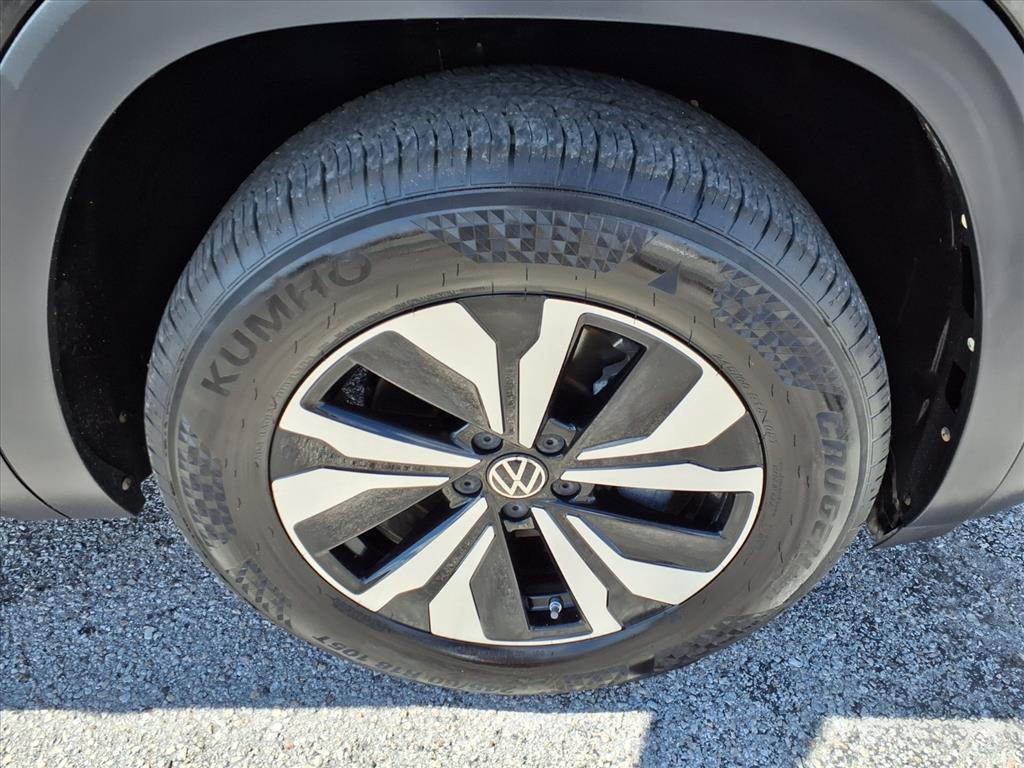 used 2025 Volkswagen Atlas Cross Sport car, priced at $32,997