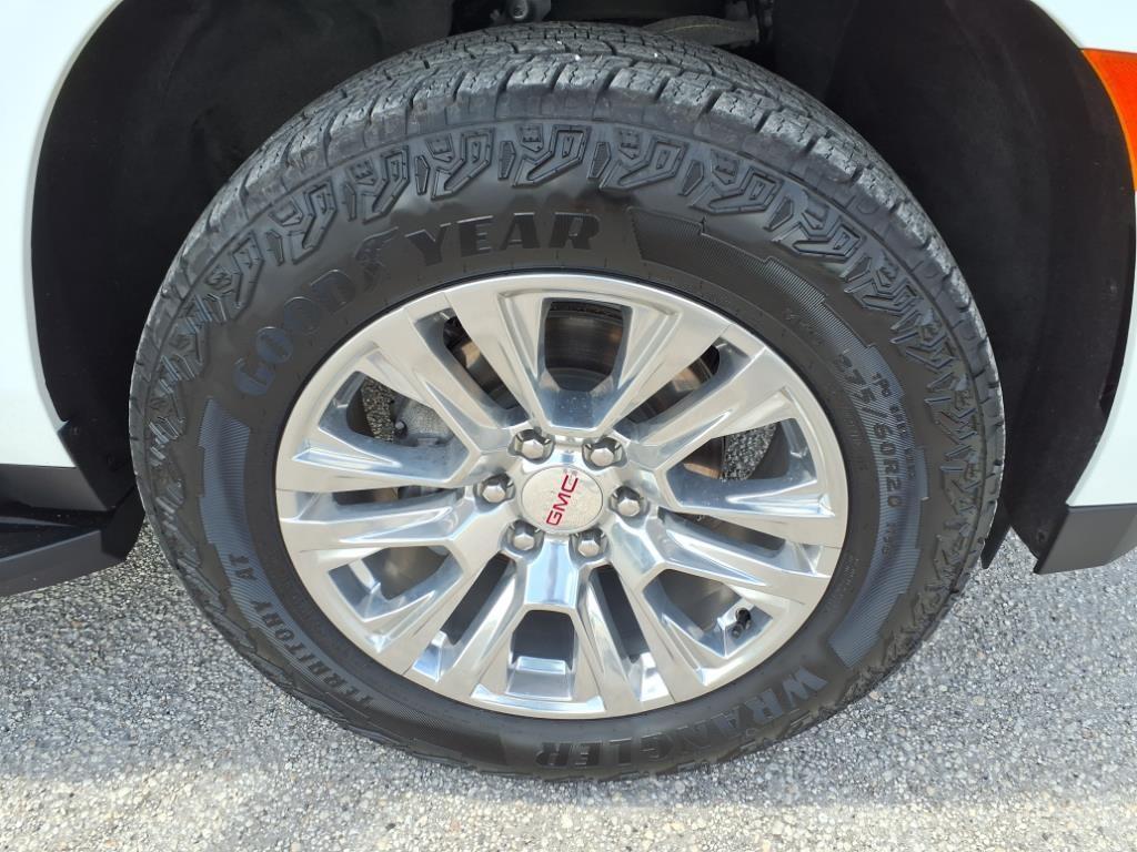 used 2024 GMC Yukon car, priced at $68,484