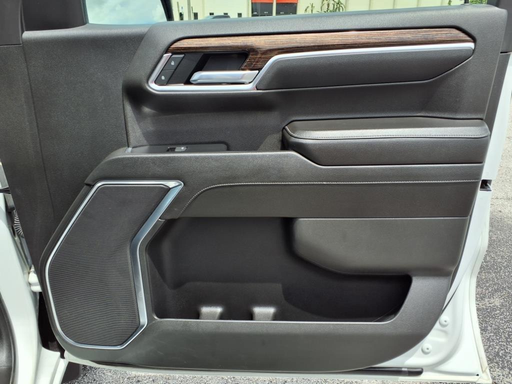 used 2022 GMC Sierra 1500 car, priced at $37,484
