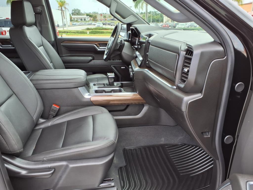 used 2025 Chevrolet Silverado 1500 car, priced at $45,994