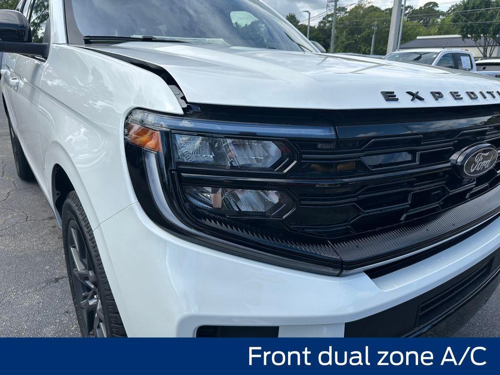 new 2025 Ford Expedition car, priced at $83,280