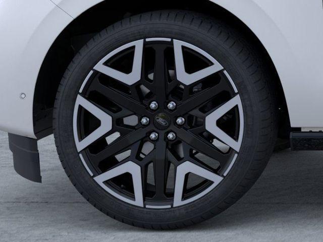 new 2025 Ford Expedition car, priced at $87,991