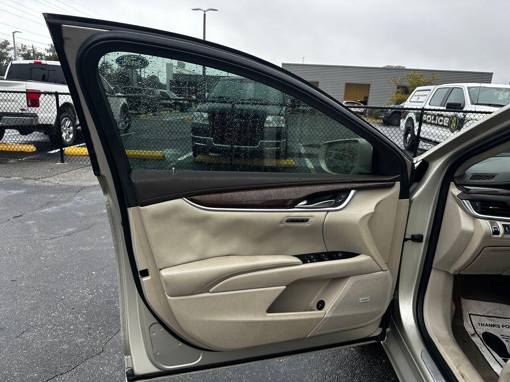 used 2013 Cadillac XTS car, priced at $7,682