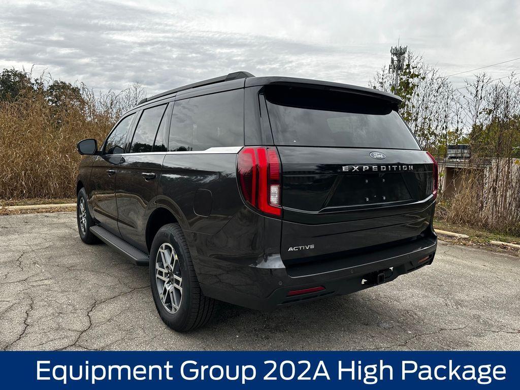 new 2025 Ford Expedition car, priced at $69,985