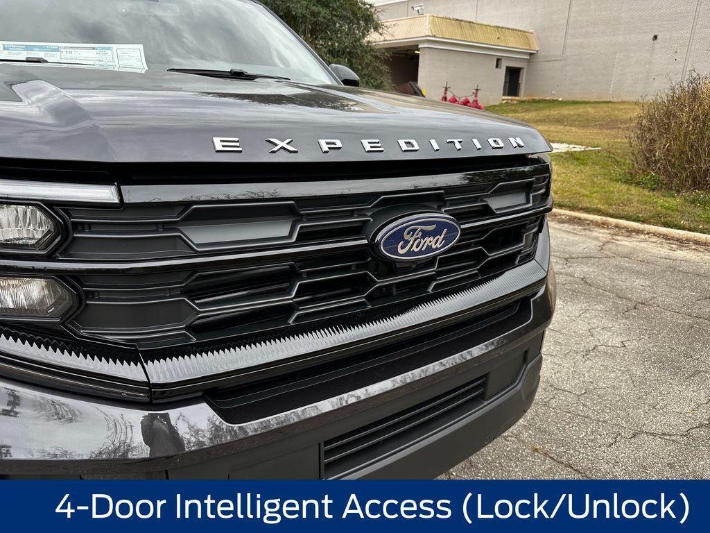 new 2025 Ford Expedition car, priced at $69,985