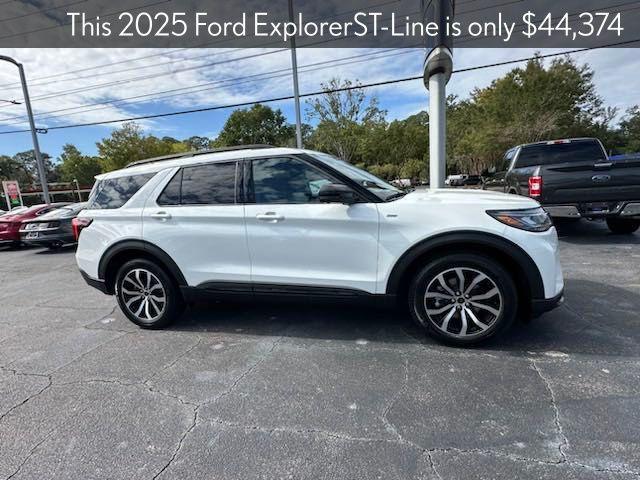 new 2025 Ford Explorer car, priced at $44,374