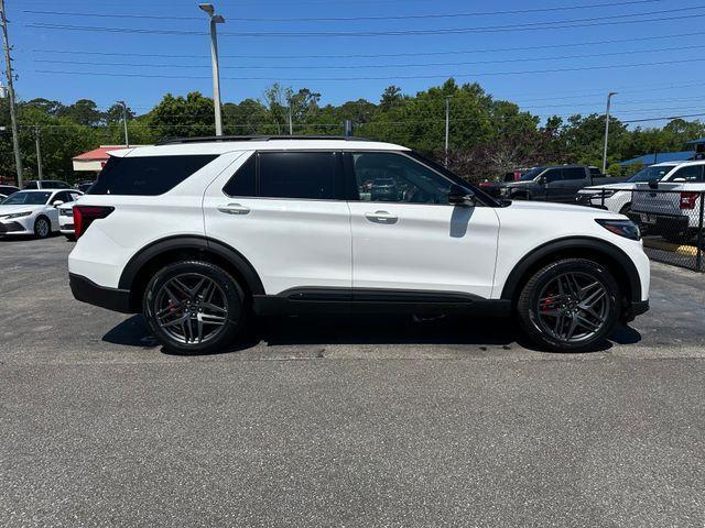 new 2025 Ford Explorer car, priced at $59,885