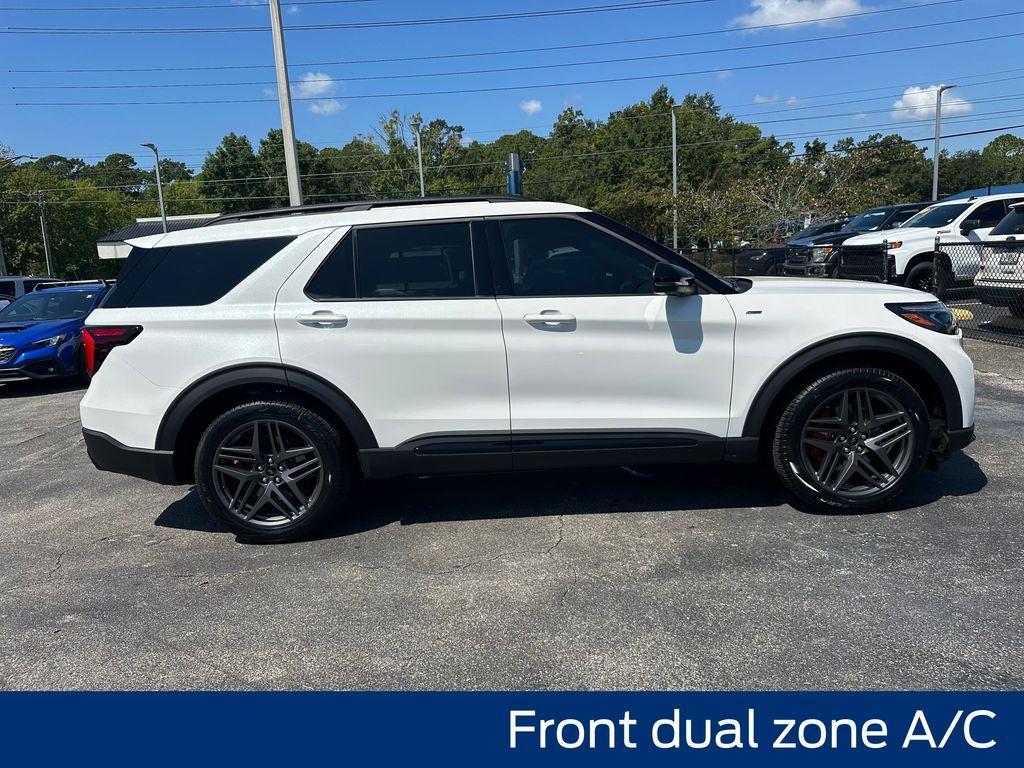 new 2025 Ford Explorer car, priced at $47,926