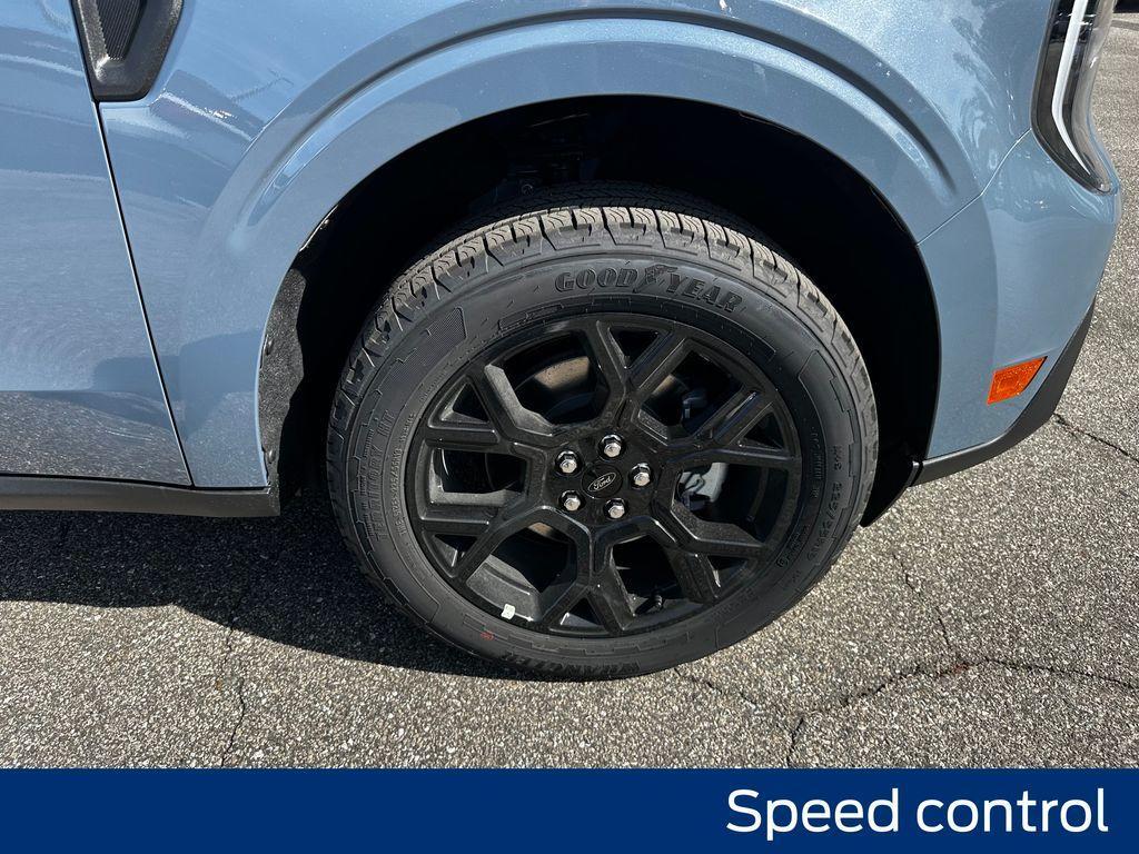 new 2025 Ford Maverick car, priced at $39,965