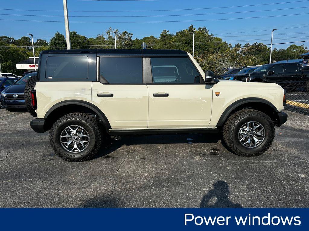 new 2025 Ford Bronco car, priced at $55,733