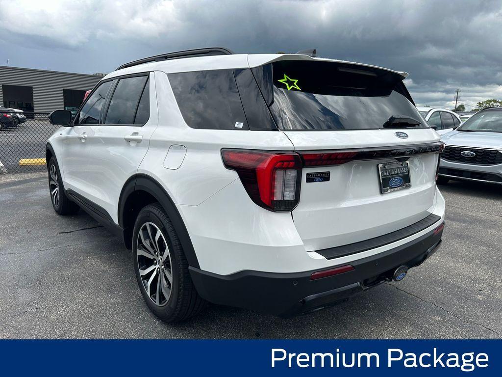 new 2025 Ford Explorer car, priced at $44,927